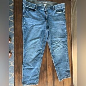 Sonoma Straight Leg Jeans. 44 x 30.